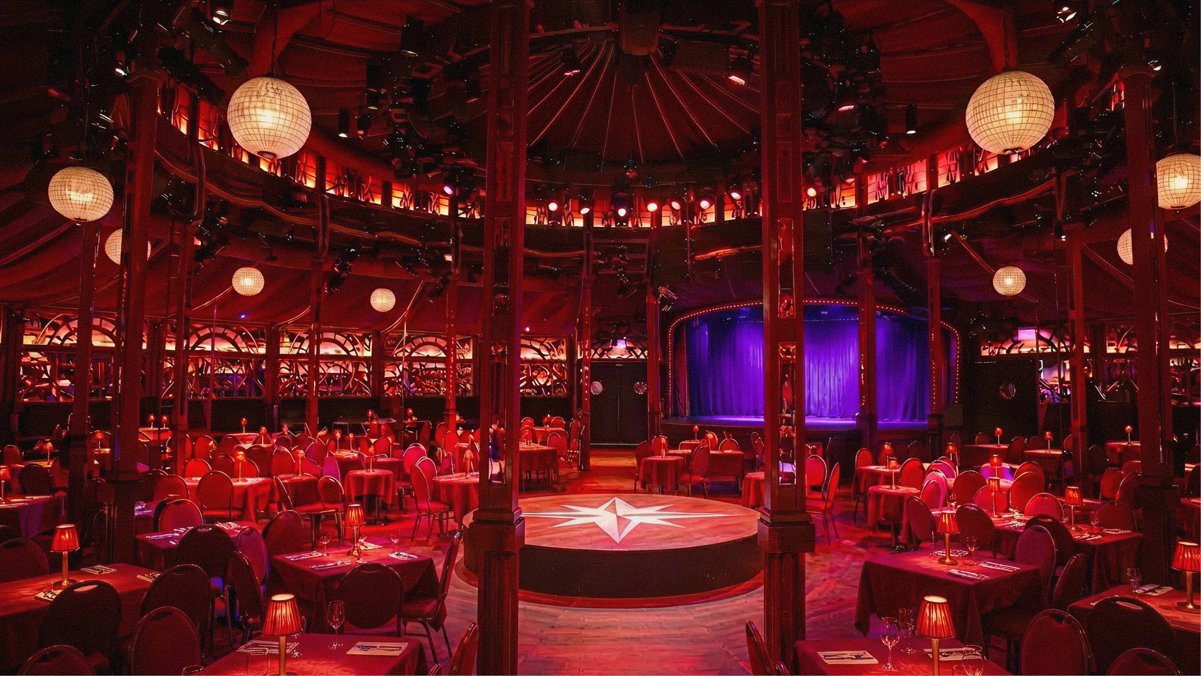 Kermess spiegeltent interior